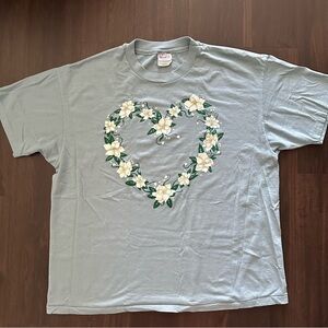Vintage floral heart Tshirt- XL